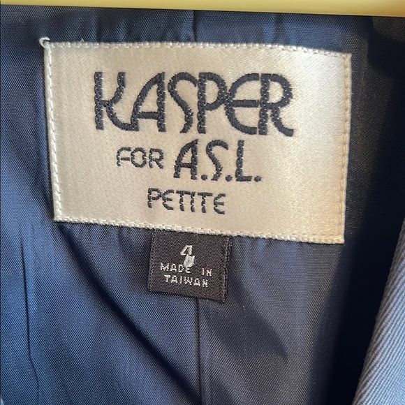 Navy Blue Tailored Blazer with Notched Lapels - Picture 2 of 8